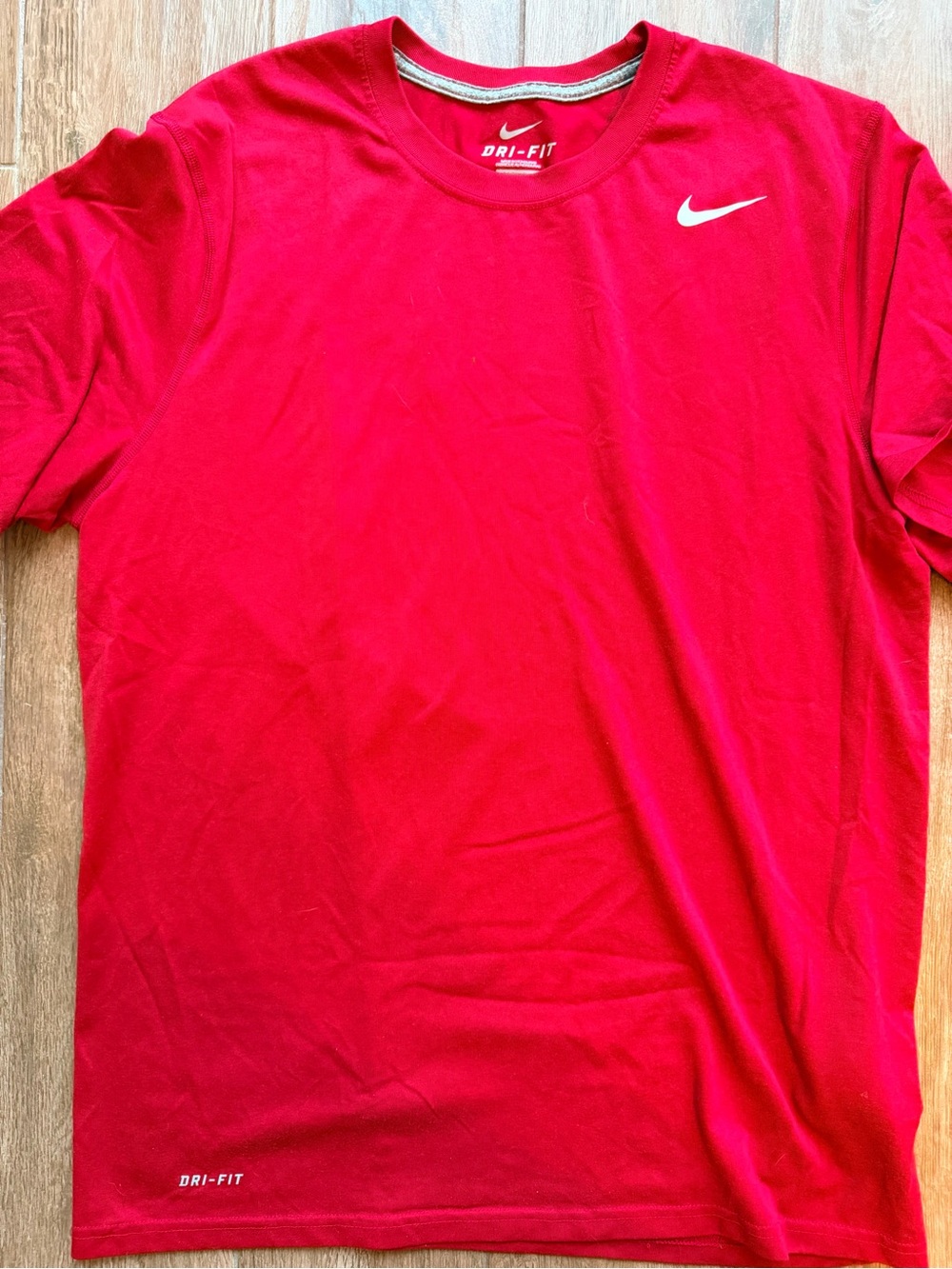 Nike Men’s Red Dri-FIT Short-Sleeve Performance Shirt